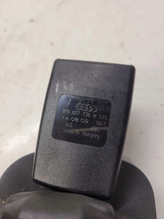 ZAPINKA PASA TYŁ AUDI A5 8T 8T0857739H