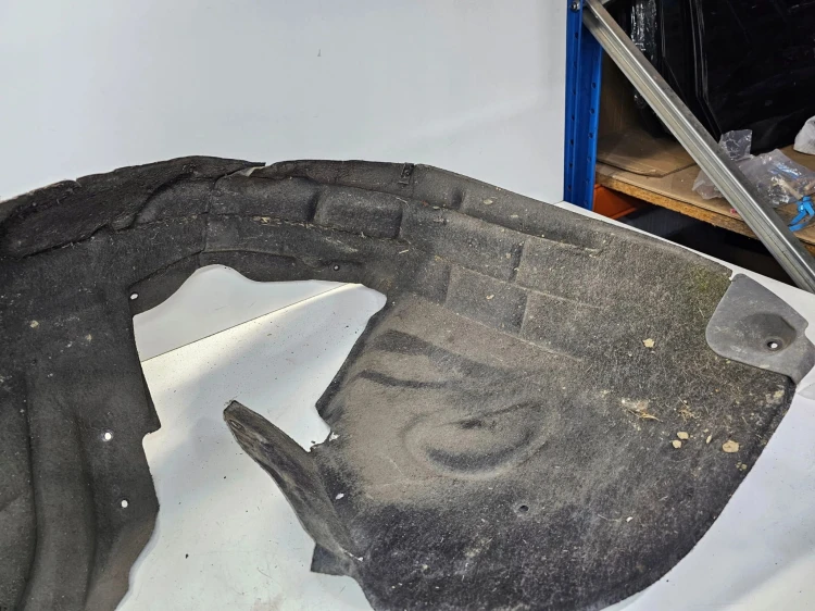 NADKOLE LEWY PRZÓD AUDI A6 C6 LIFT MATERIAŁOWE