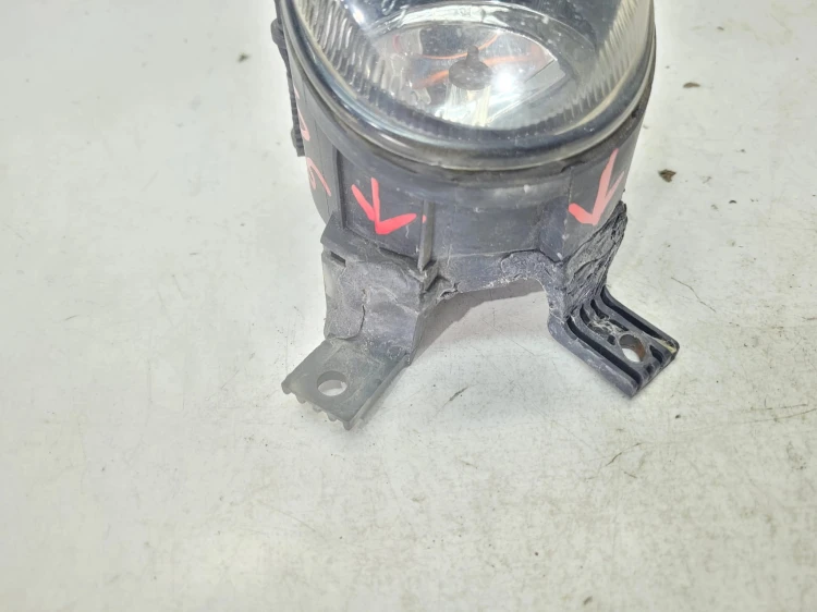 HALOGEN LAMPA PRZECIWMGIELNA LEWY PRZÓD AUDI A3 8P A4 B7 8E0941699C