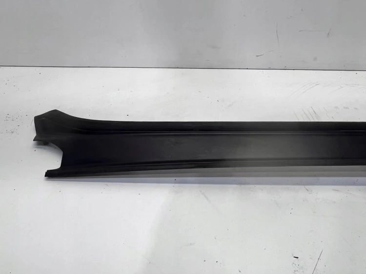 OSŁONA RYNNY KLAPY BAGAŻNIKA AUDI A3 8P SPORTBACK 8P4827229