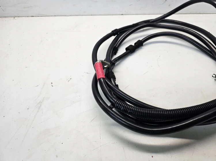 KLEMA PRZEWÓD PLUSOWY AKUMULATORA AUDI A6 C6 4F0971225L
