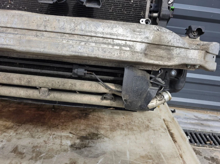 PAS PRZEDNI KOMPLETNY AUDI A6 C6 LIFT 2008-2011 3.0 TDI AUTOMAT ORYGINAŁ !!