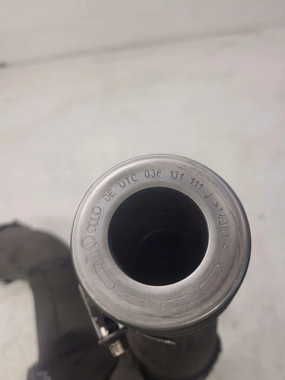 RURA PRZEWÓD INTERCOOLERA AUDI A4 B7 038131111J
