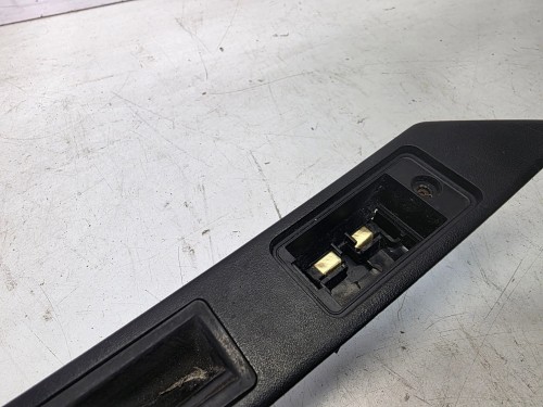 PODŚWIETLENIE TABLICY REJESTRACYJNEJ AUDI A3 A4 A6 8E0827574C **2**