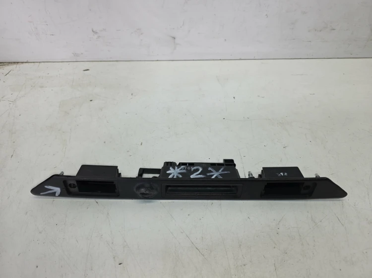 PODŚWIETLENIE TABLICY REJESTRACYJNEJ AUDI A3 A4 A6 8E0827574C **2**