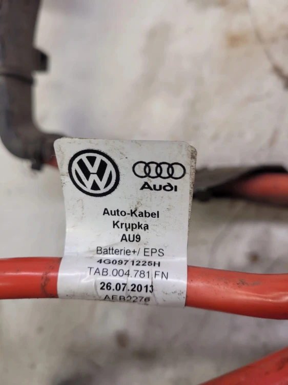 PRZEWÓD AKUMULATORA PLUSOWY AUDI A7 A6 4G0971225H