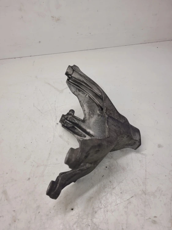 ŁAPA SILNIKA PRAWA AUDI A4 A5 8K0199308BT
