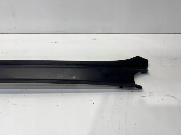 OSŁONA RYNNY KLAPY BAGAŻNIKA AUDI A3 8P SPORTBACK 8P4827229