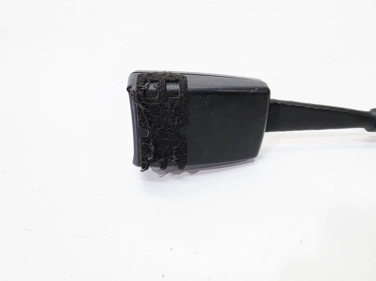 ZAPINKA PASA LEWA BEZ CZUJNIKA AUDI A3 8P 8P0857755E