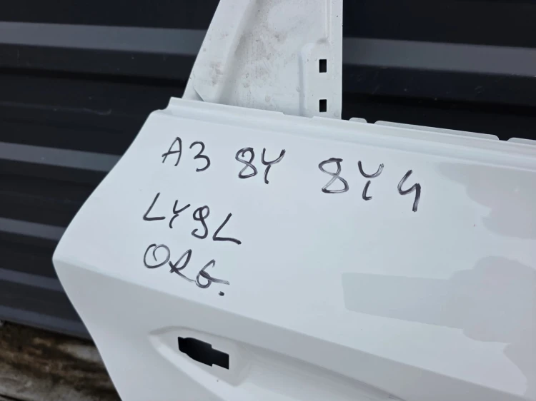DRZWI PRAWY TYŁ AUDI A3 8Y 8Y4 SPORTBACK LY9L ORYGINAŁ !!!