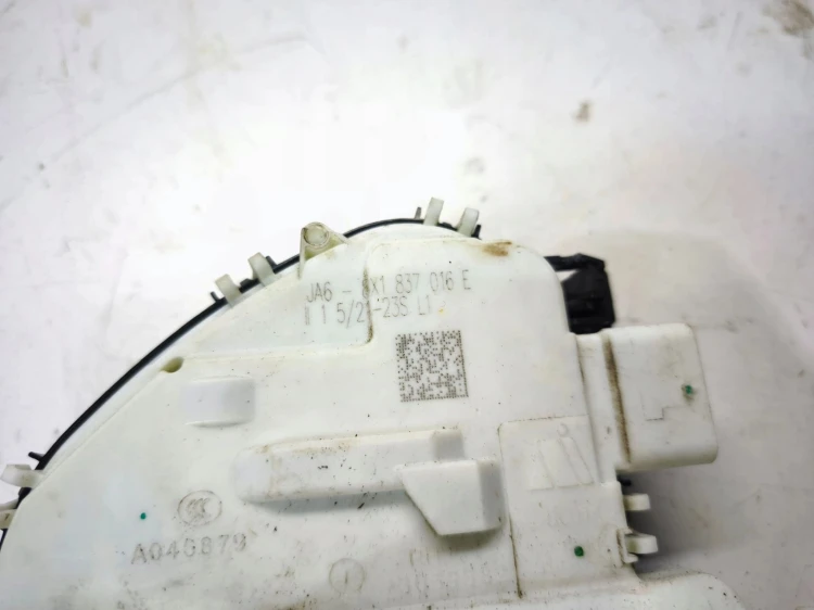 ZAMEK DRZWI PRAWY PRZÓD AUDI A1 8X A4 B9 A5 8X1837016E 6 PIN