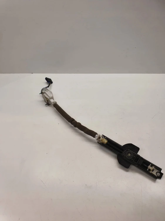 SILNICZEK REGULACJI PASÓW AUDI A8 D3 4E0857833A