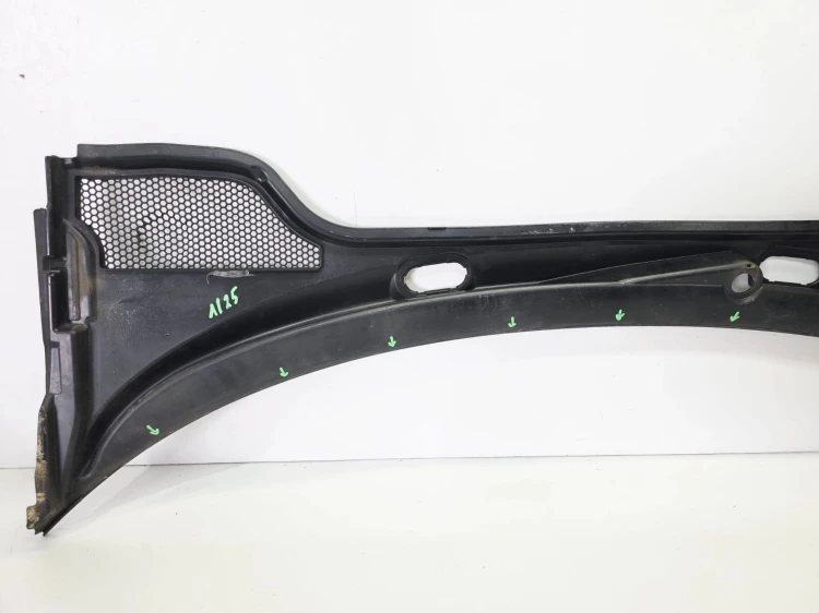 PODSZYBIE PLASTIKOWE AUDI A3 8P 8P1819415C 1/25
