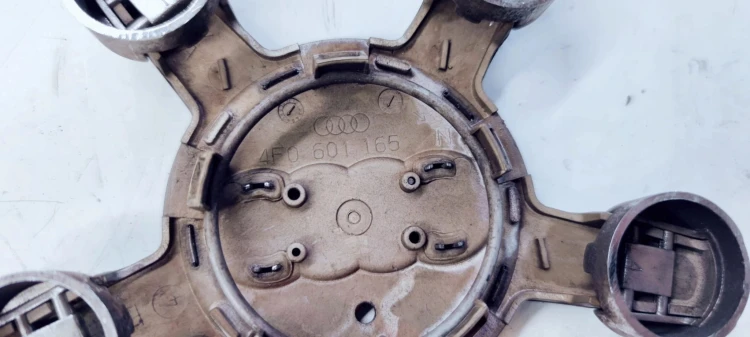 KOŁPAK DEKIELEK AUDI A3 A4 A5 A6 A7 Q3 4F0601165N