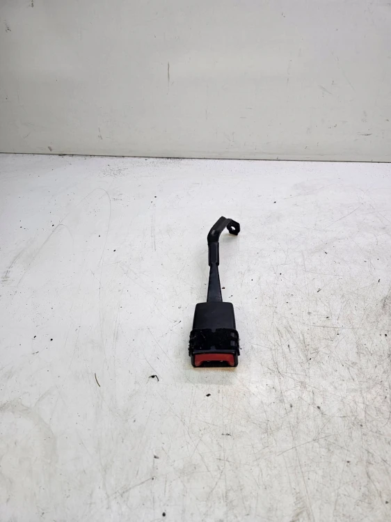 ZAPINKA PASA PRAWA A3 8P LIFT 8P0857756