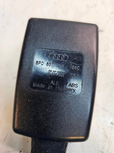 ZAPINKA PASA PRAWA A3 8P LIFT 8P0857756