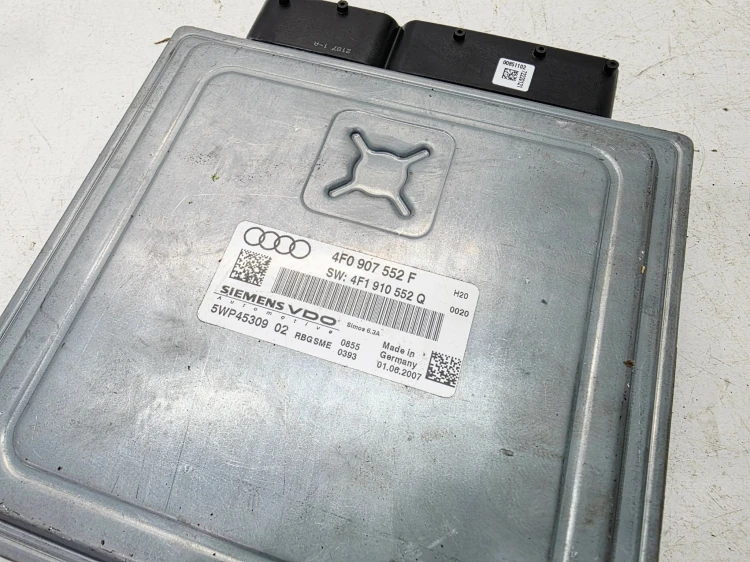 KOMPUTER STEROWNIK SILNIKA AUDI A6 C6 2.4 BDW 4F0907552F 4F1910552Q