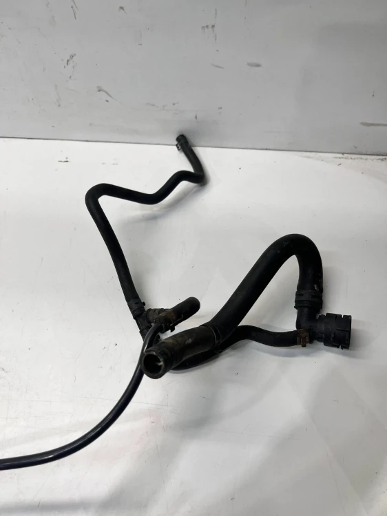 PRZEWÓD RURA WĄŻ WODY AUDI 04C121064B 5Q0121049CB