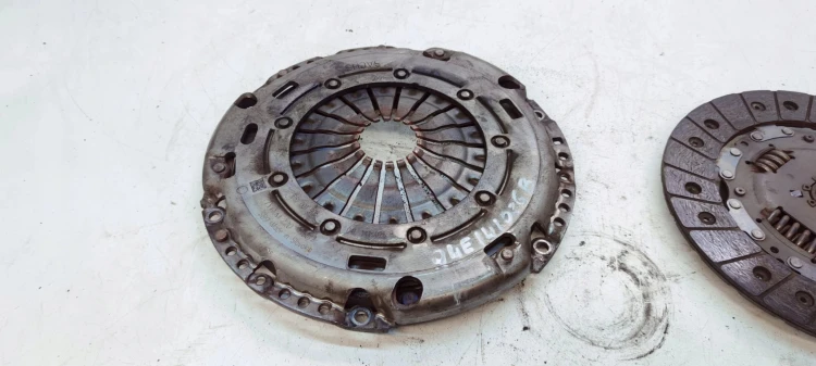 SPRZĘGŁO TARCZA DOCISK AUDI VOLKSWAGEN SEAT SKODA 04B141026B