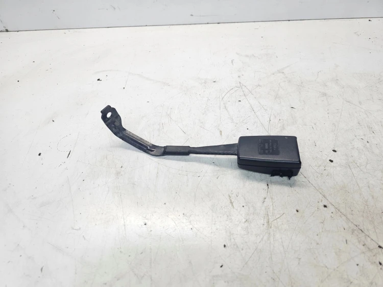 ZAPINKA PASA LEWA BEZ CZUJNIKA AUDI A3 8P 8P0857755