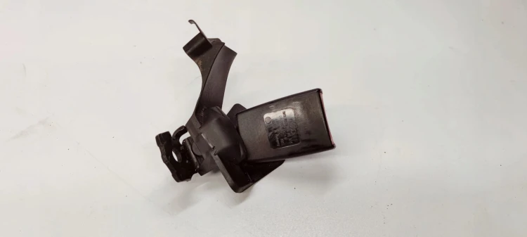 ZAPINKA PASA TYŁ AUDI A4 B8 A5 LIFT 8K0857740AC