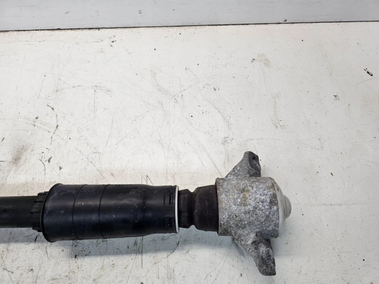 AMORTYZATOR LEWY PRAWY TYŁ AUDI A4 B9 8W0513028BF