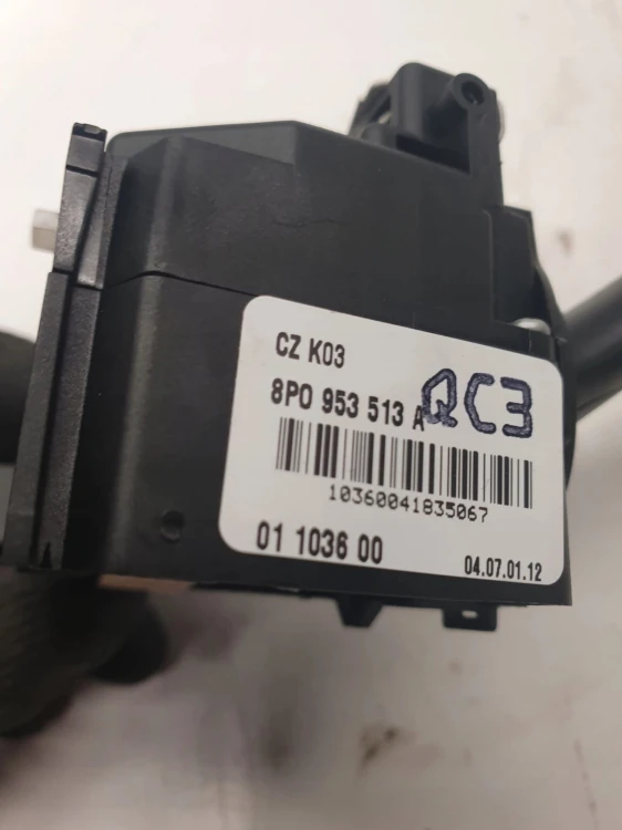 MANETKA KIERUNKOWSKAZÓW AUDI A3 LIFT 8P0953513A