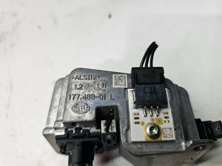 DIODA LED JEŻ REFLEKTORA LEWY PRZÓD AUDI A6 C7 A7 17748801