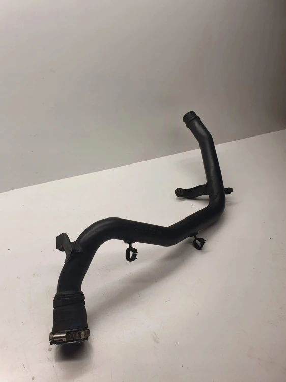 RURA WĄŻ INTERCOOLERA AUDI Q7 4L 3,0 76L145795AE