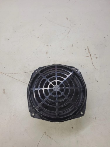 GŁOŚNIK SUBWOOFERA TUBY AUDI A1 8X 8X0035412