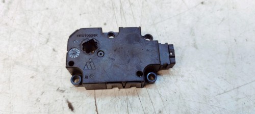 SILNICZEK NAGRZEWNICY AUDI A6 C7 A7 ZBAT0045D06 AT