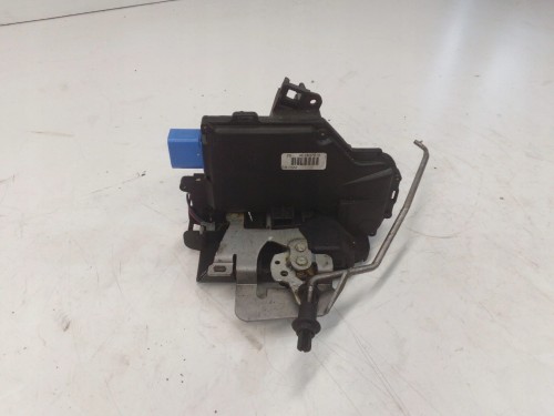 ZAMEK DRZWI LEWY PRZÓD AUDI A8 D3 4E2837015 7 PIN