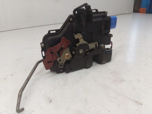 ZAMEK DRZWI LEWY PRZÓD AUDI A8 D3 4E2837015 7 PIN
