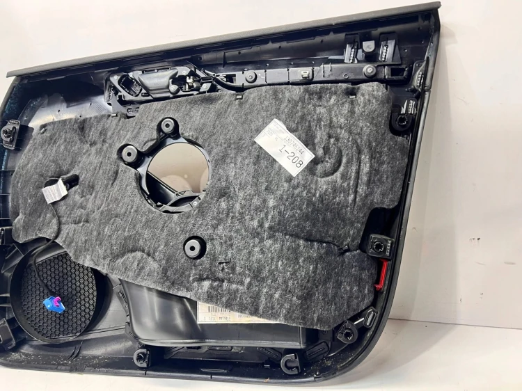BOCZEK DRZWI LEWY PRZÓD AUDI A3 8V SPORTBACK 8V4867105