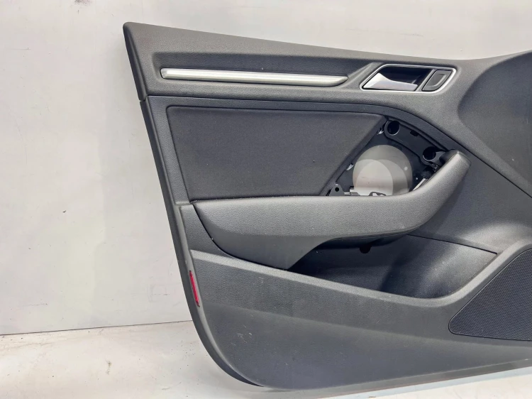 BOCZEK DRZWI LEWY PRZÓD AUDI A3 8V SPORTBACK 8V4867105