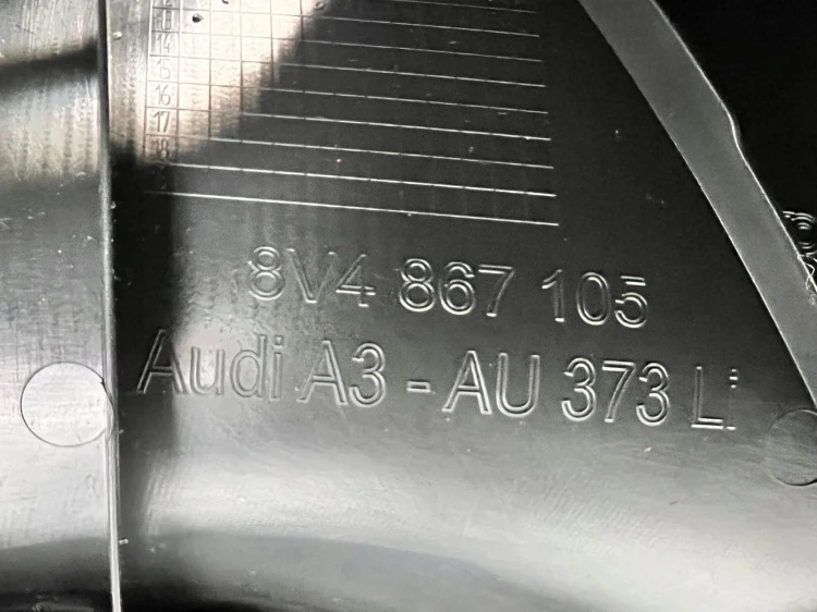 BOCZEK DRZWI LEWY PRZÓD AUDI A3 8V SPORTBACK 8V4867105