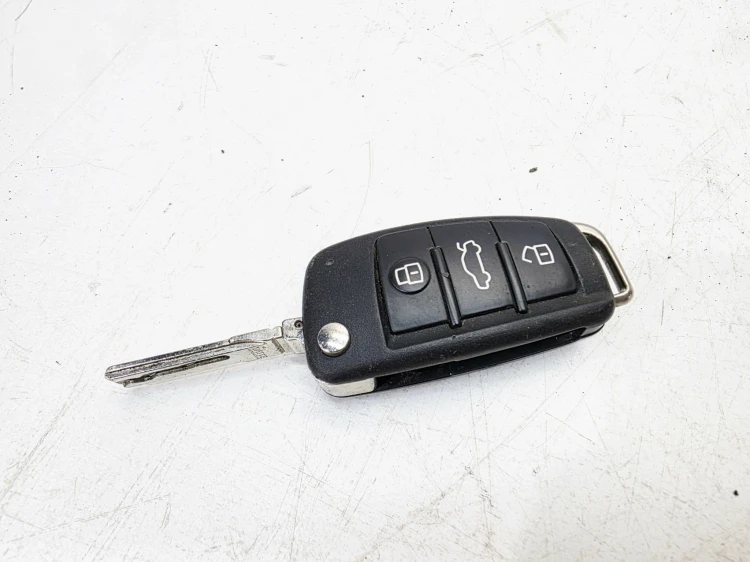 KLUCZYK PILOT SCYZORYK AUDI A1 8X Q3 8U 8X0837220 434MHZ 2/26
