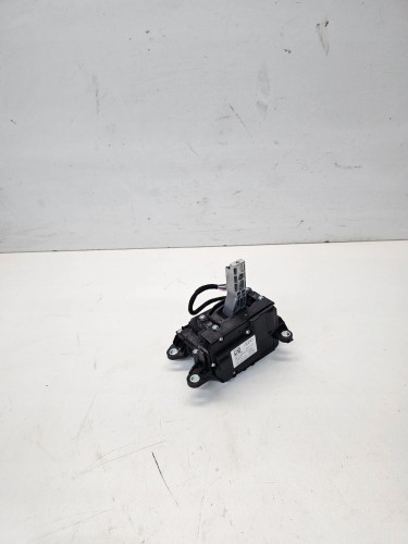 WYBIERAK BIEGÓW LEWAREK AUDI A4 B9 A5 8W1713041N