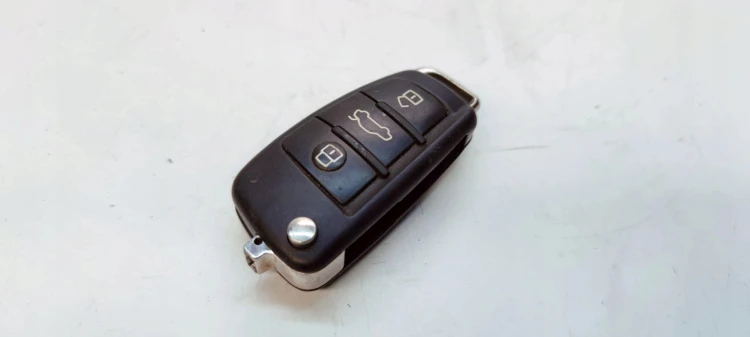 KLUCZYK PILOT SCYZORYK AUDI A3 8V 8V0837220D 434MHZ 39/23