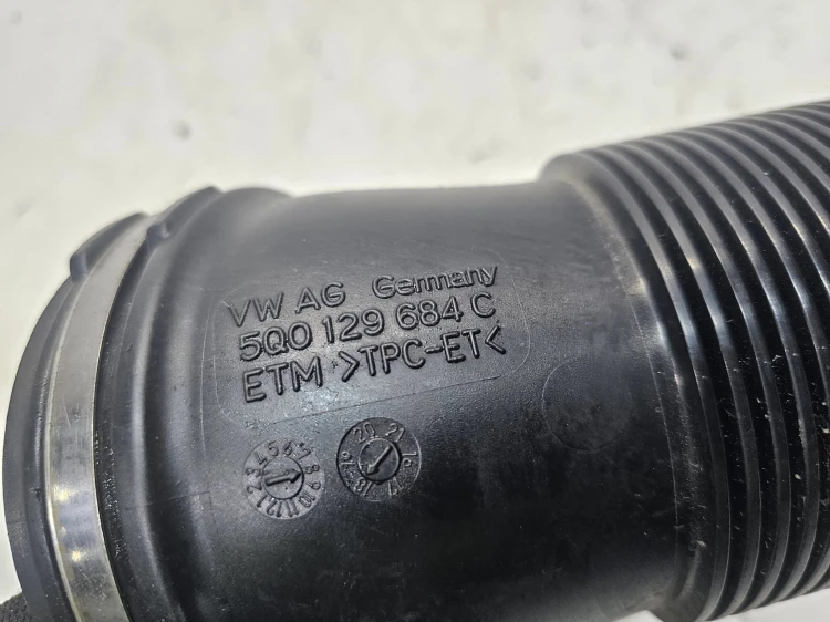 RURA SSĄCA POWIETRZA AUDI VOLKSWAGEN SEAT SKODA 5Q0129684C
