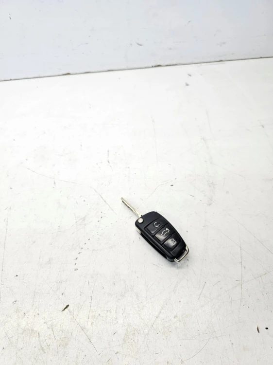 KLUCZYK PILOT SCYZORYK AUDI A3 8V 8V0837220 3/25