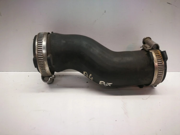 RURA PRZEWÓD INTERCOOLERA AUDI A4 B7 8E0145708B