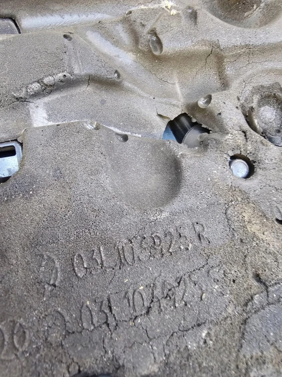 OSŁONA POKRYWA SILNIKA AUDI A3 Q3 VW SEAT 03L103925R