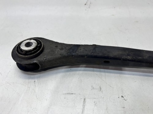 WAHACZ DRĄŻEK LEWY TYŁ AUDI A4 B9 8W0501529D
