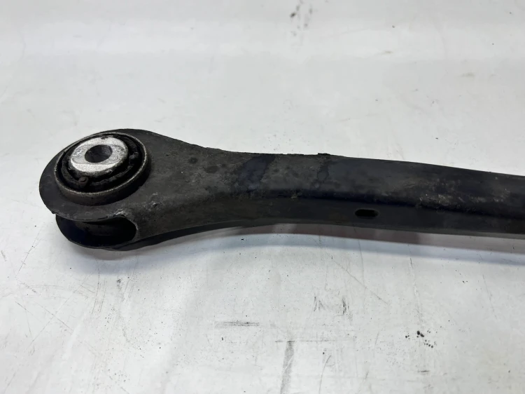 WAHACZ DRĄŻEK LEWY TYŁ AUDI A4 B9 8W0501529D