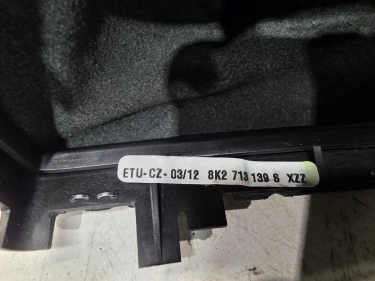 MIESZEK GAŁKA ZMIANY BIEGÓW AUDI A4 A5 LIFT 8K2713139S