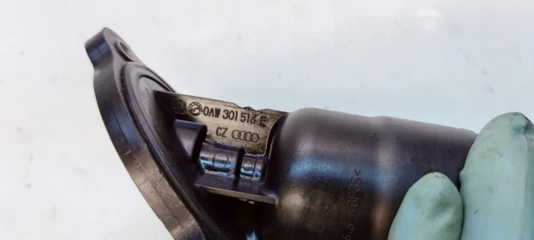 OBUDOWA FILTRA OLEJU SKRZYNI MULTITRONIC CVT AUDI A4 A5 A6 0AW301516E