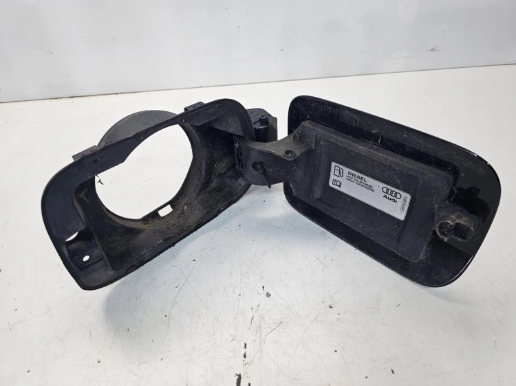 KLAPKA WLEWU PALIWA AUDI A5 8T 8T0809999A LY9B