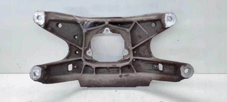 ŁAPA PODPORA SKRZYNI BIEGÓW AUDI A4 B8 A5 8T 8K0399263AD