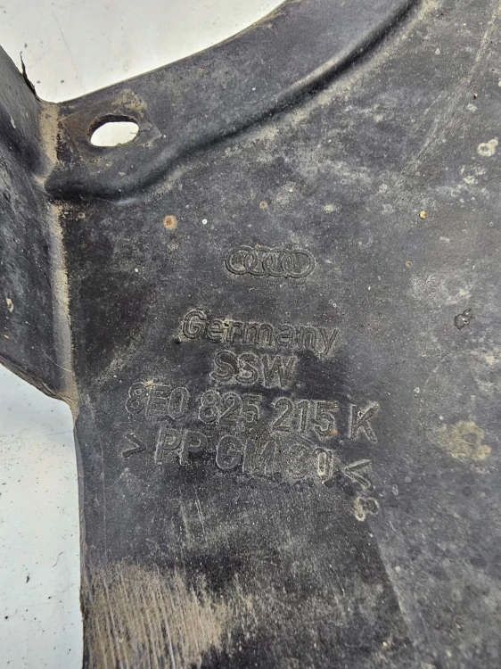OSŁONA PODWOZIA AUDI A4 B6 B7 LEWA 8E0825215K